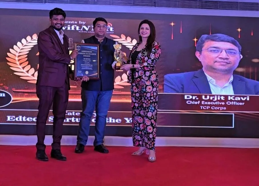 Dr. Urjit Kavi