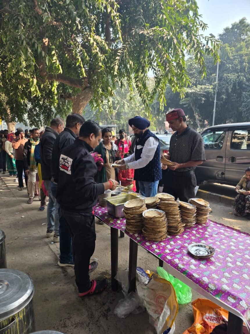 Langar Service Provides