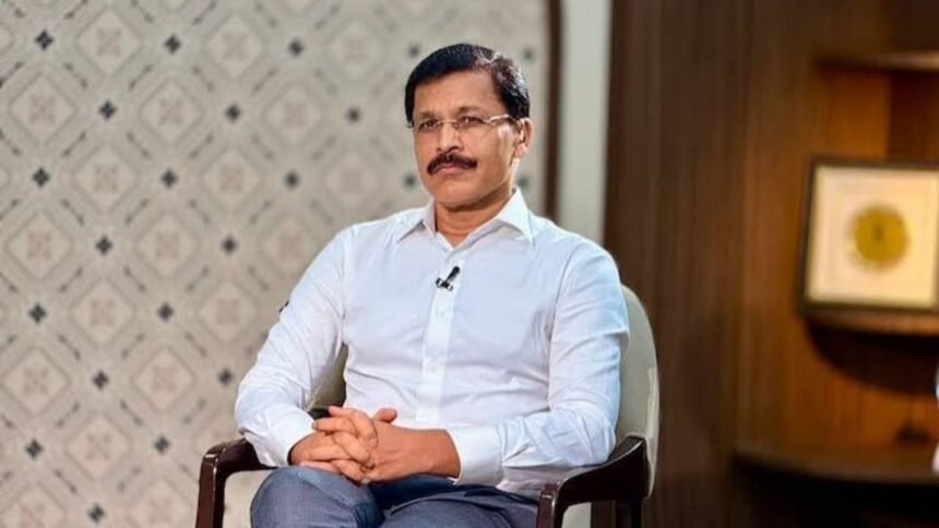 Tukaram Mundhe Flags Huge Price Gaps in Hospital Consumables