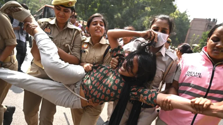 Delhi Cockroach protest